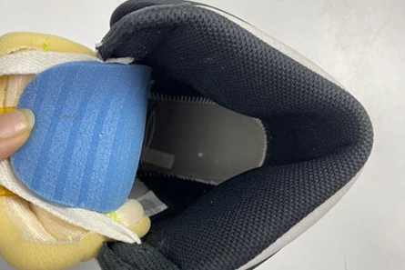 Accessible luxury Durable 8004 Air Jordan 1 High OG “University Gold” 555088-118