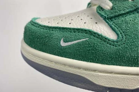 Non-authentic version EasyMatch 4863 Kasina x Nike Dunk Low CZ6501-101