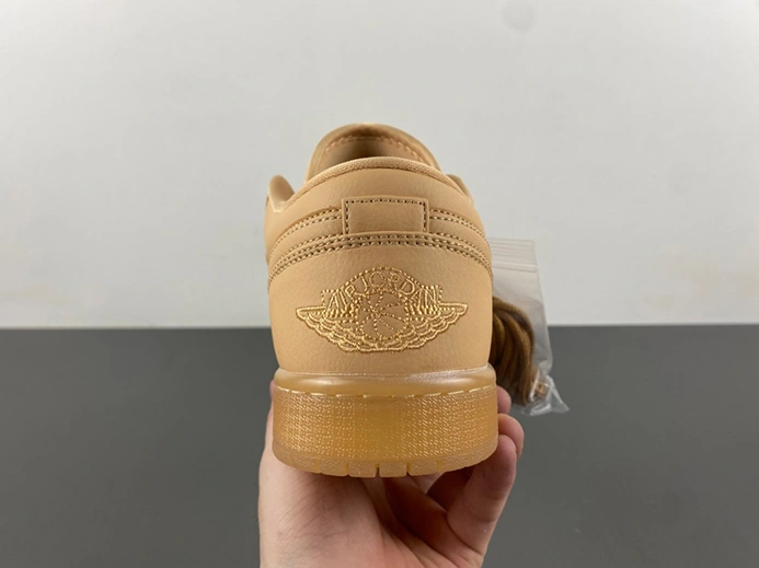 EasyMatch 695 Jordan 1 Low SE Sand (Women's)  FZ3972-294