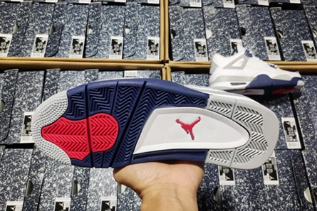 Marked-down Efficient 1856 Jordan 4 Retro DH6927-140