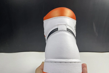 Savvy-priced Efficient 4523 Air Jordan 1 Retro High Electro Orange 555088-180