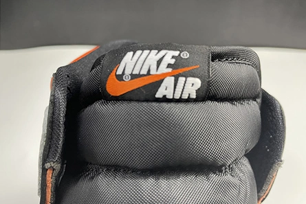 Savvy-priced Efficient 4523 Air Jordan 1 Retro High Electro Orange 555088-180