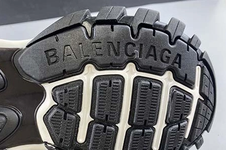 Pricetag-smart Elegant 5733 BALENCIAGA TRACK SNEAKER METAL LIC MESH WASHED GOLD 542023 W2CD1 8000