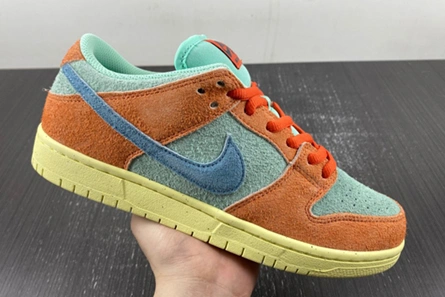 Replica EyeCatching 9682 Nike SB Dunk Low Orange Emerald Rise  DV5429-800
