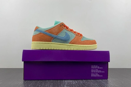 Replica EyeCatching 9682 Nike SB Dunk Low Orange Emerald Rise  DV5429-800