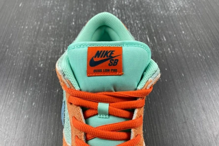 Replica EyeCatching 9682 Nike SB Dunk Low Orange Emerald Rise  DV5429-800