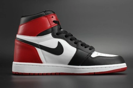 High-tier replica Flexible 2423 Jordan 1 Retro Black Toe 555088-125