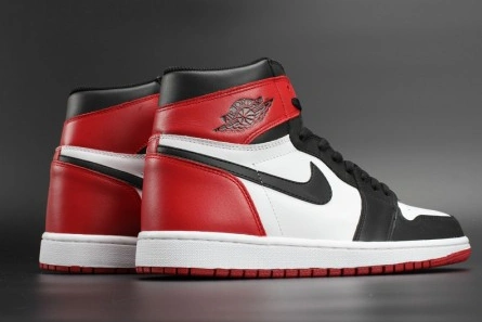 High-tier replica Flexible 2423 Jordan 1 Retro Black Toe 555088-125
