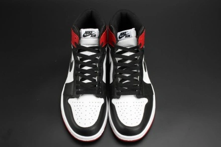 High-tier replica Flexible 2423 Jordan 1 Retro Black Toe 555088-125