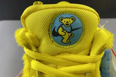Marked-down Flexible 756 Grateful Dead x Nike SB Dunk Low“ Yellow Bear” CJ5378-700
