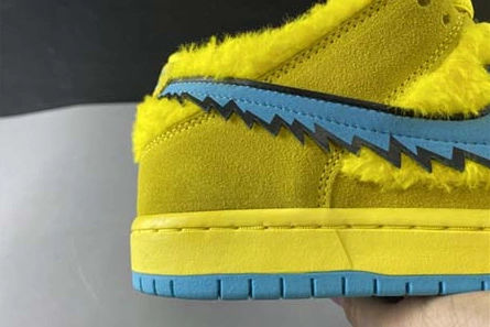 Flexible 756 Grateful Dead x Nike SB Dunk Low“ Yellow Bear” CJ5378-700