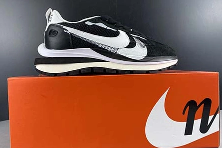 Entry-level luxury Functional 6513 Sacai x Nike Pegasua Vaporfly Black White CI9928 001