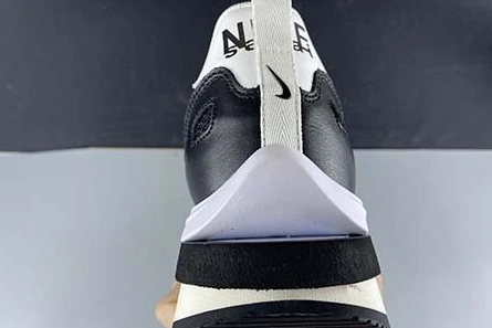 Entry-level luxury Functional 6513 Sacai x Nike Pegasua Vaporfly Black White CI9928 001