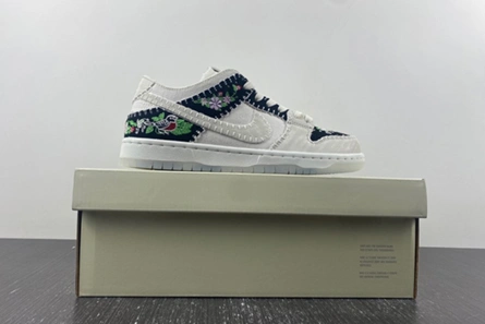 GoAnywhere 1306 Nike SB Dunk Low Decon N7 Black Sail  FD6951-300
