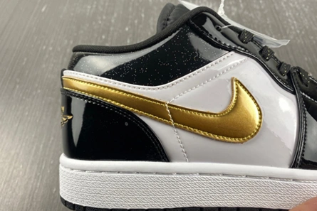Entry-level luxury Jordan 1 Low SE Gold Toe (GS)  DR6970-071 SportInspired 9648