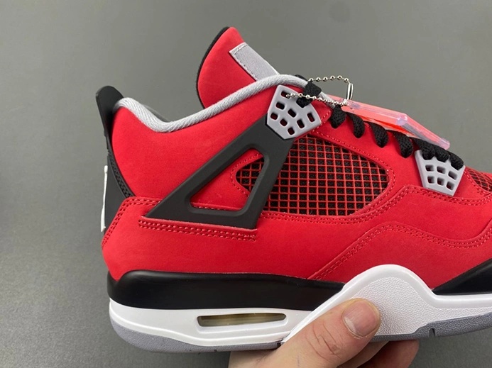 Pricetag-smart Jordan 4 Retro Toro Bravo  308497-603 Modern 206