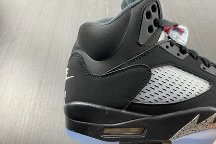 Replica Jordan 5 Retro Black Metallic 845035-003 Sleek 9445