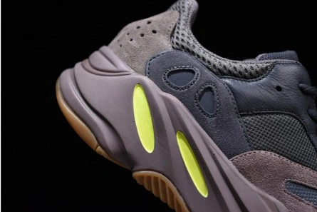 Savvy-priced Kanye West x Adidas Yeezy Runner Boost 700 Classic 6579
