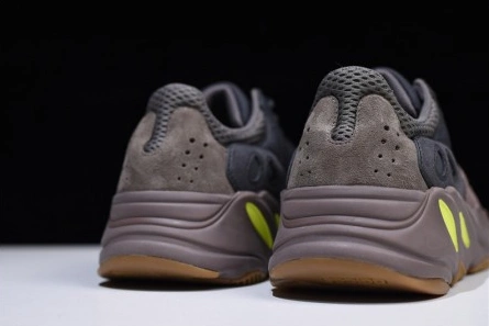Savvy-priced Kanye West x Adidas Yeezy Runner Boost 700 Classic 6579