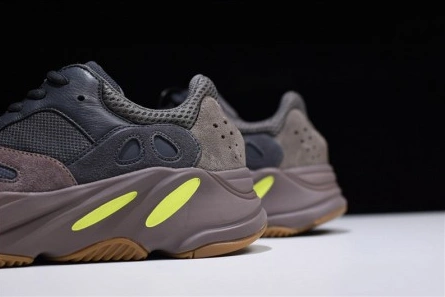 Savvy-priced Kanye West x Adidas Yeezy Runner Boost 700 Classic 6579