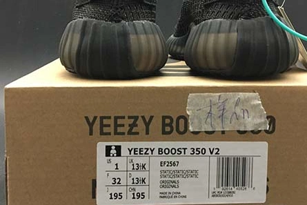 Style match Kid Yeezy Boost 350 V2 Static Black EF2567 Stylish 5029