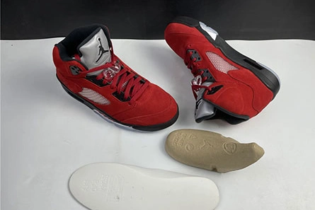 Non-authentic version Lightweight 1780 Air Jordan 5 “Raging Bull” DD0587-600