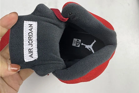 Non-authentic version Lightweight 1780 Air Jordan 5 “Raging Bull” DD0587-600