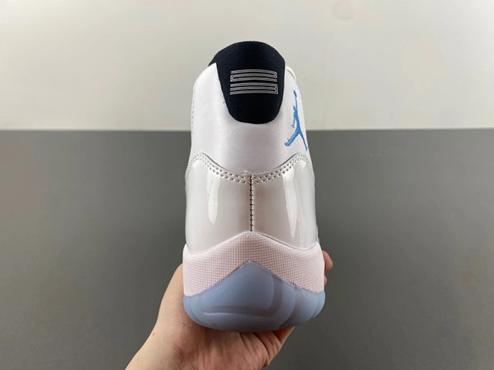 Lightweight 3340 Jordan 11 Retro Legend Blue (2024)  CT8012-104