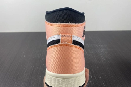 Lightweight 4545 Jordan 1 Retro High OG Skyline  DX0054-805