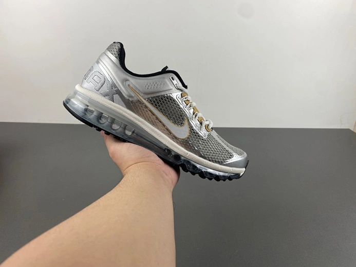 Luxury copy Lightweight 6764 Nike Air Max 2013 Metallic Silver Gold  HJ7901-095