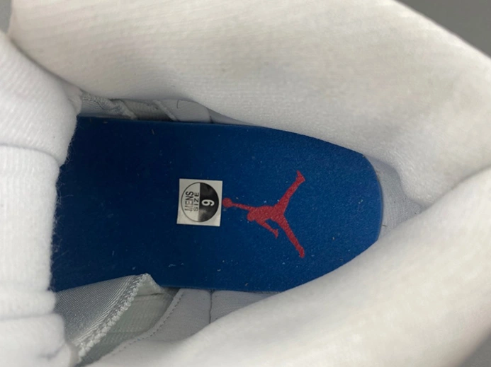 High-tier replica Minimalist 5204 Jordan 12 Retro French Blue (2016) 130690-113