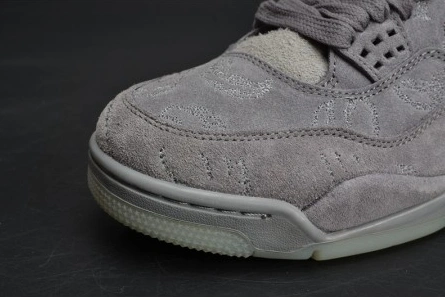 Master copy Minimalist 5946 KAWS x Air Jordan 4