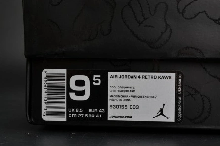 Master copy Minimalist 5946 KAWS x Air Jordan 4