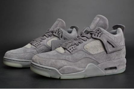 Master copy Minimalist 5946 KAWS x Air Jordan 4
