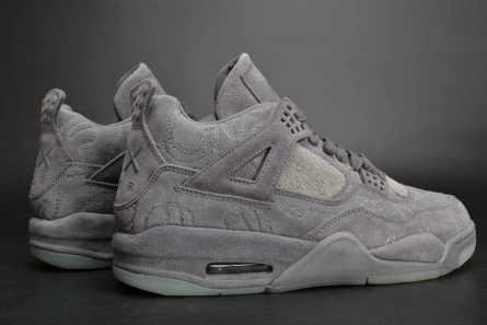 Master copy Minimalist 5946 KAWS x Air Jordan 4