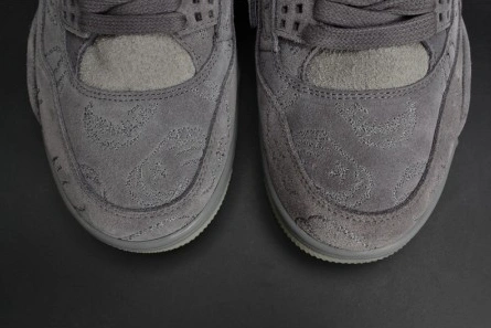 Master copy Minimalist 5946 KAWS x Air Jordan 4