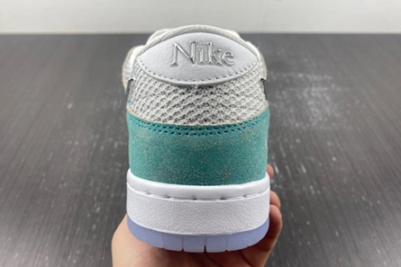 Lookalike Minimalist 6852 Nike SB Dunk Low April Skateboards FD2562-400