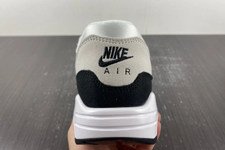 Accessible luxury Minimalist 731 Nike Air Max 1 '86 OG DV1403-110