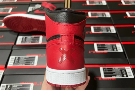 Top-grade copy Modern 3647 Air Jordan 1 Retro high ban 432001-001