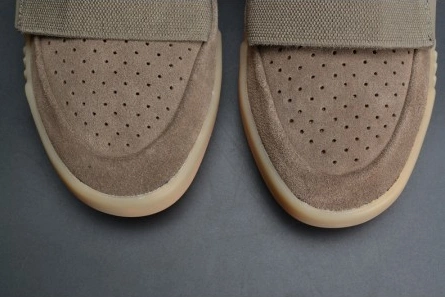 Inspired design Modern 5955 adidas Yeezy 750 Boost Light Brown BY2456