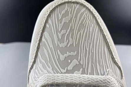Non-authentic version Modern 9409 Air Jordan 1 Mid CV3018-001