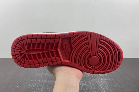 Mirror ModernLook 8387 Jordan 1 Mid Gym Red Black Toe DQ8426-106