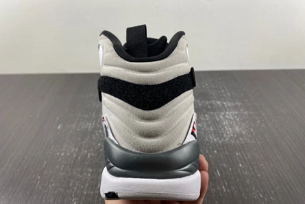 Entry-level luxury NewStyle 6846 Jordan 8 Retro Bugs Bunny  305381-103