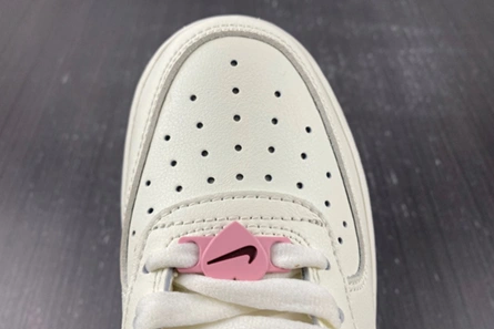 Nike Air Force 1 Low Valentine’s Day (2023) (W)  FD4616-161 Bold 8070