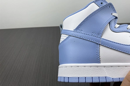 Pricetag-smart Nike Dunk High Aluminum (W) DD1869-107 Bright 2175
