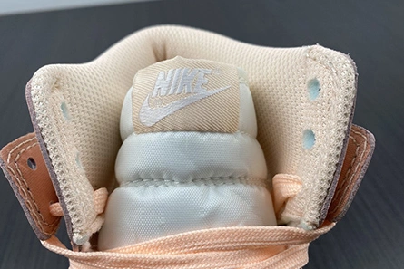 Pricetag-smart Nike Dunk High Sail Crimson Tint (W) DD1869-104 Compact 2328