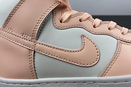 Pricetag-smart Nike Dunk High Sail Crimson Tint (W) DD1869-104 Compact 2328