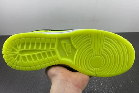 Accessible luxury Nike Dunk Low “Glow in the Dark”  FJ4610-702 UrbanStyle 7664