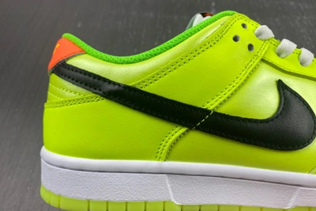 Accessible luxury Nike Dunk Low “Glow in the Dark”  FJ4610-702 UrbanStyle 7664