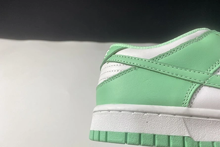 Nike Dunk Low Green Glow (W) DD1503-105 Lightweight 6968